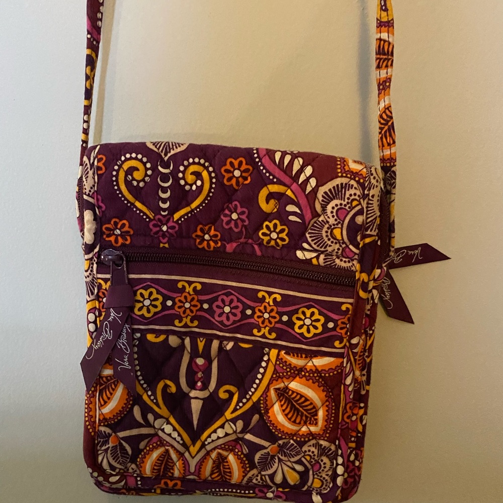 Vera Bradley crossbody bag. Like new condition